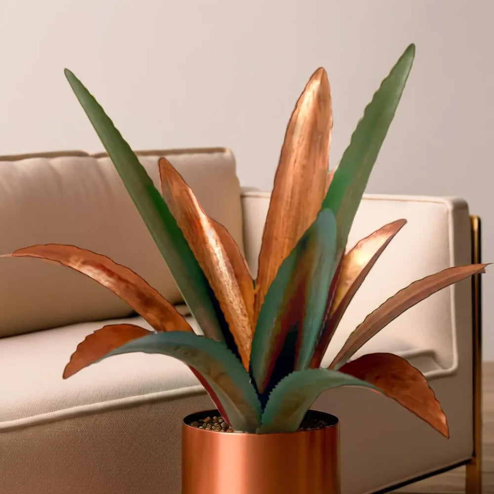UXBDGMTO close-up of leaf texture highlighting handcrafted detail and durability