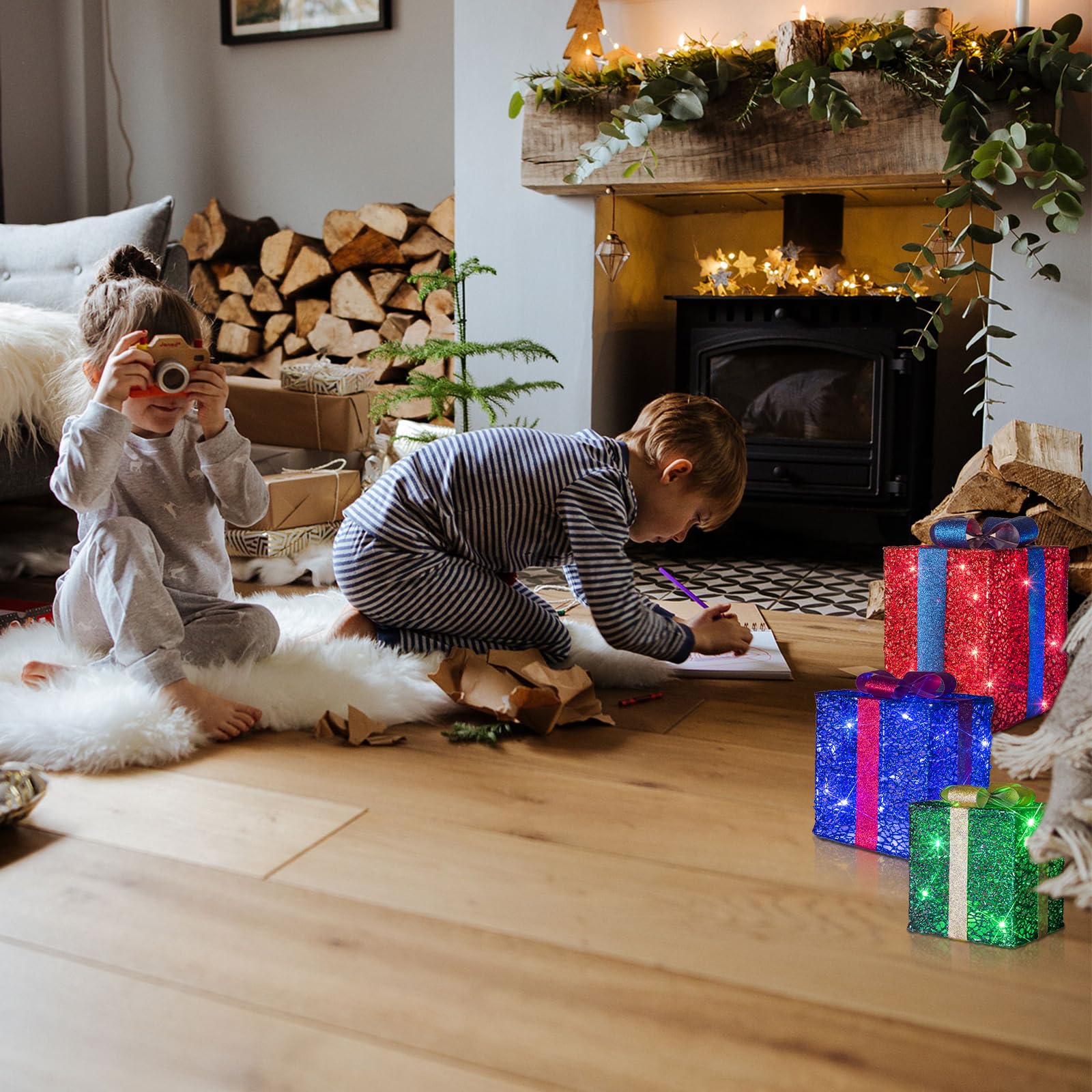 Vanthylit gift boxes stacked compactly for convenient storage