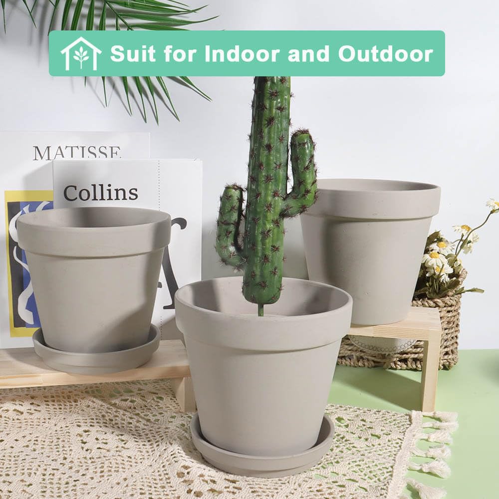 vensovo display of four pots on wooden shelf, coordinates indoor styling