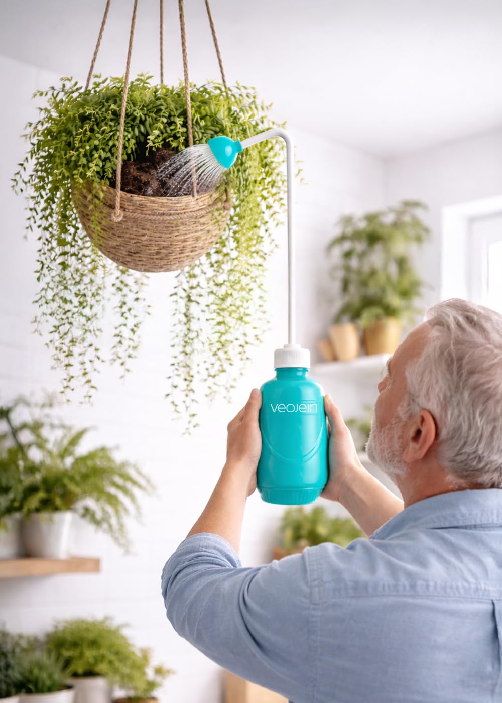 VEOJEIN precision nozzle tip directing water to roots for targeted, mess-free watering