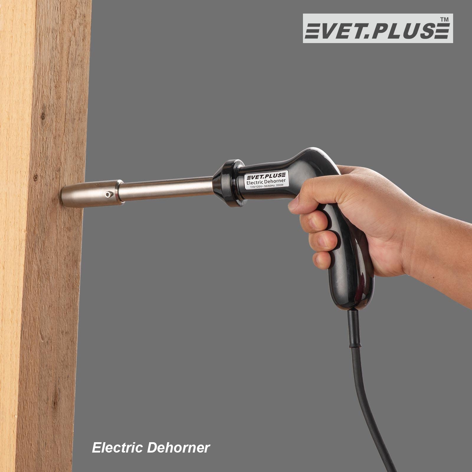 VET.PLUS dehorner with accessories arranged showing ready-to-use farm convenience