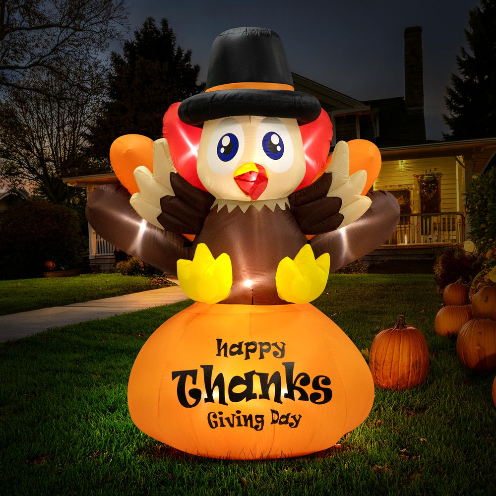 VIVOHOME turkey front view showing cheerful design and easy curb appeal