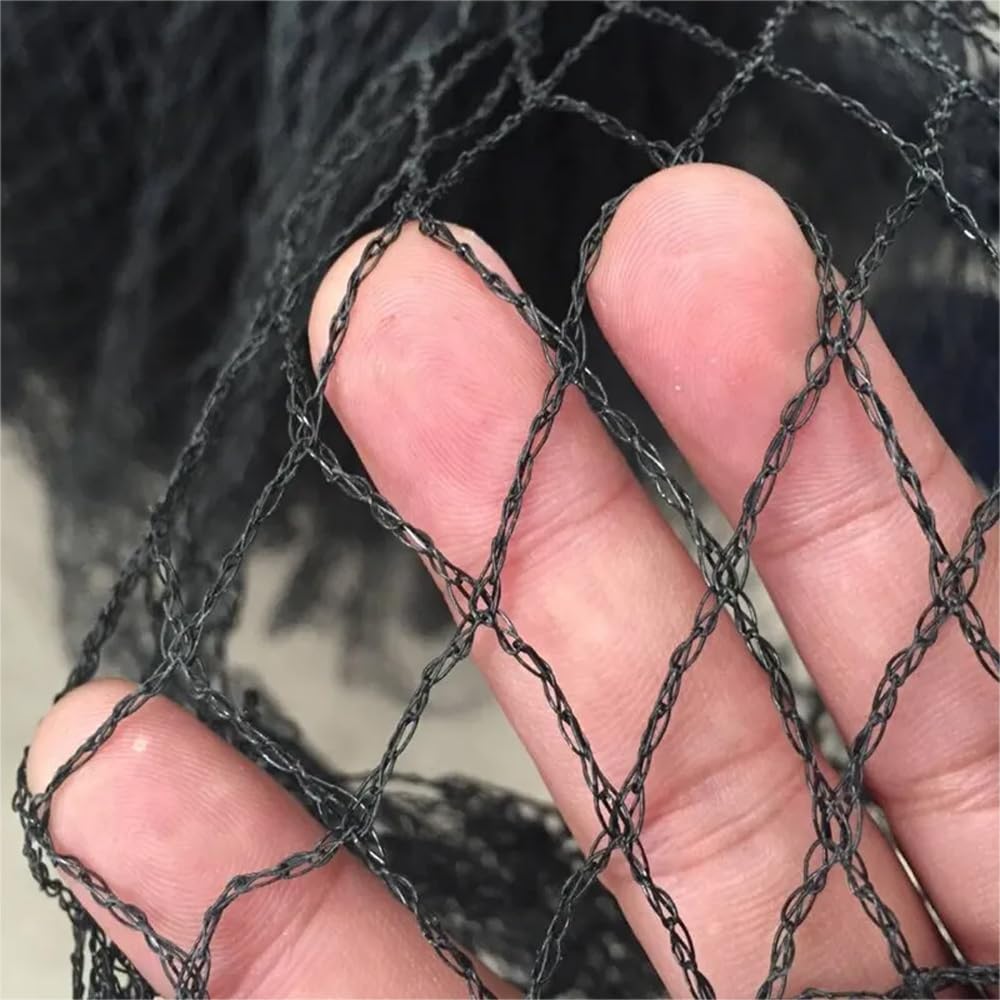 Vocray net used as chicken coop roof preventing aerial predators benefit