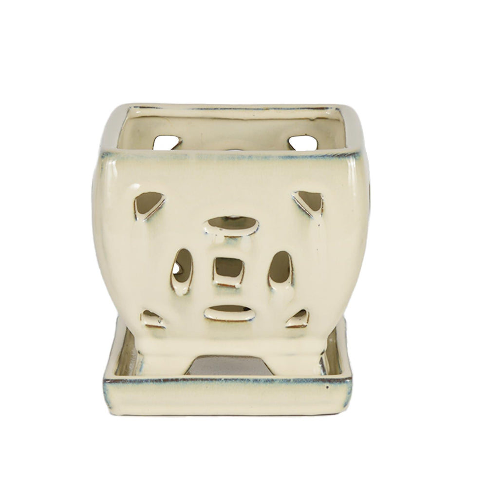 W&W orchid pot close-up of glazed finish highlighting smooth texture and easy cleaning