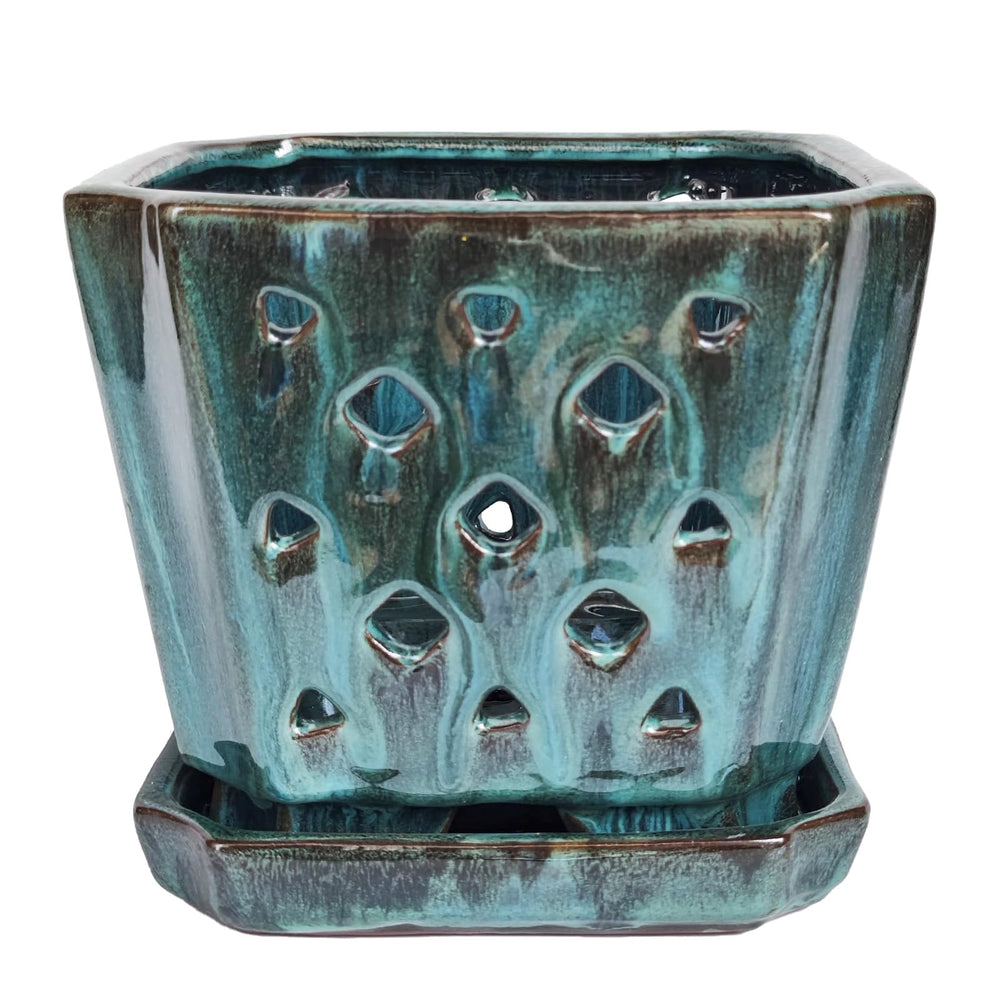 W&W top view of pot showing open mouth and drainage holes for healthier roots