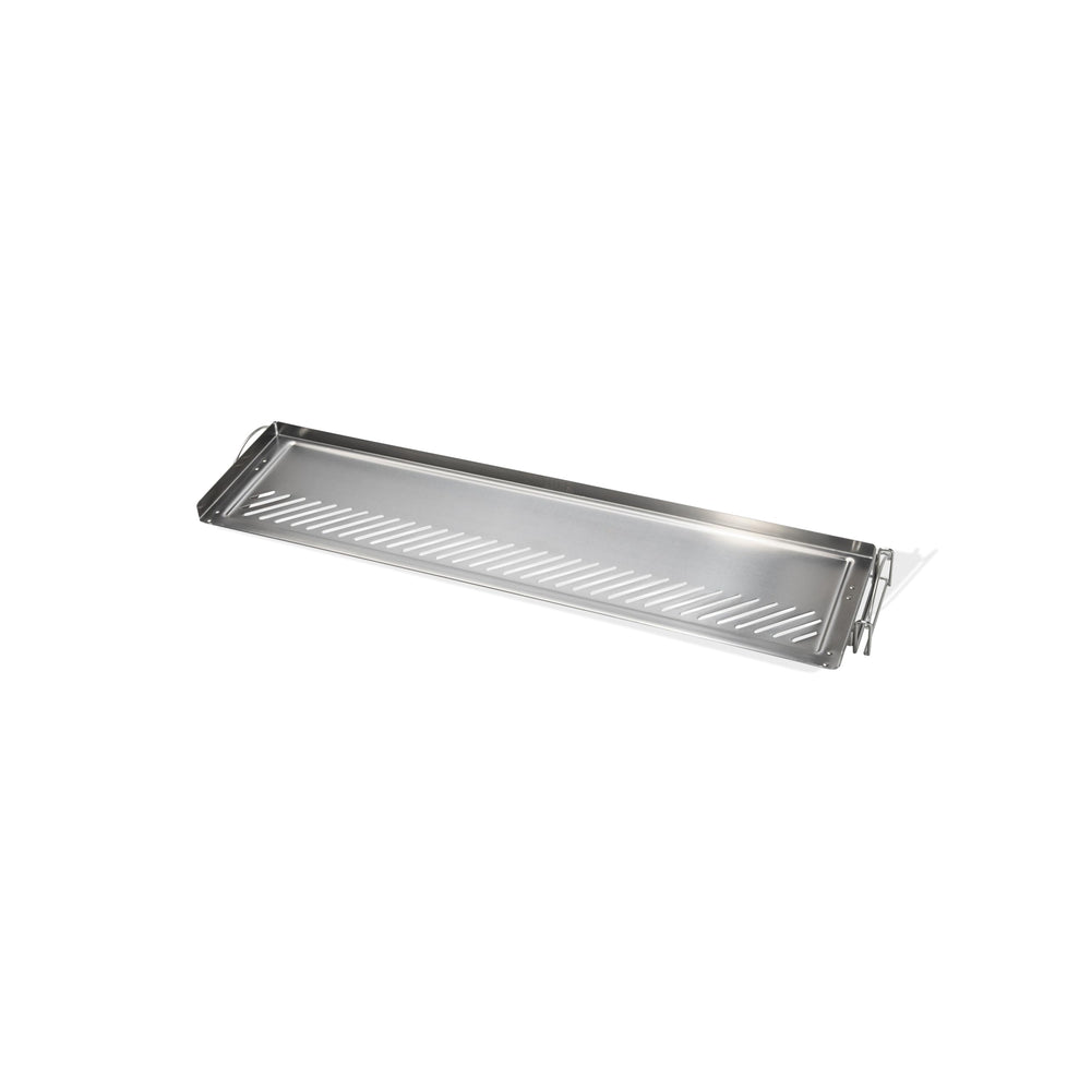Weber close-up of narrow slits and raised edge offering secure airflow and retention