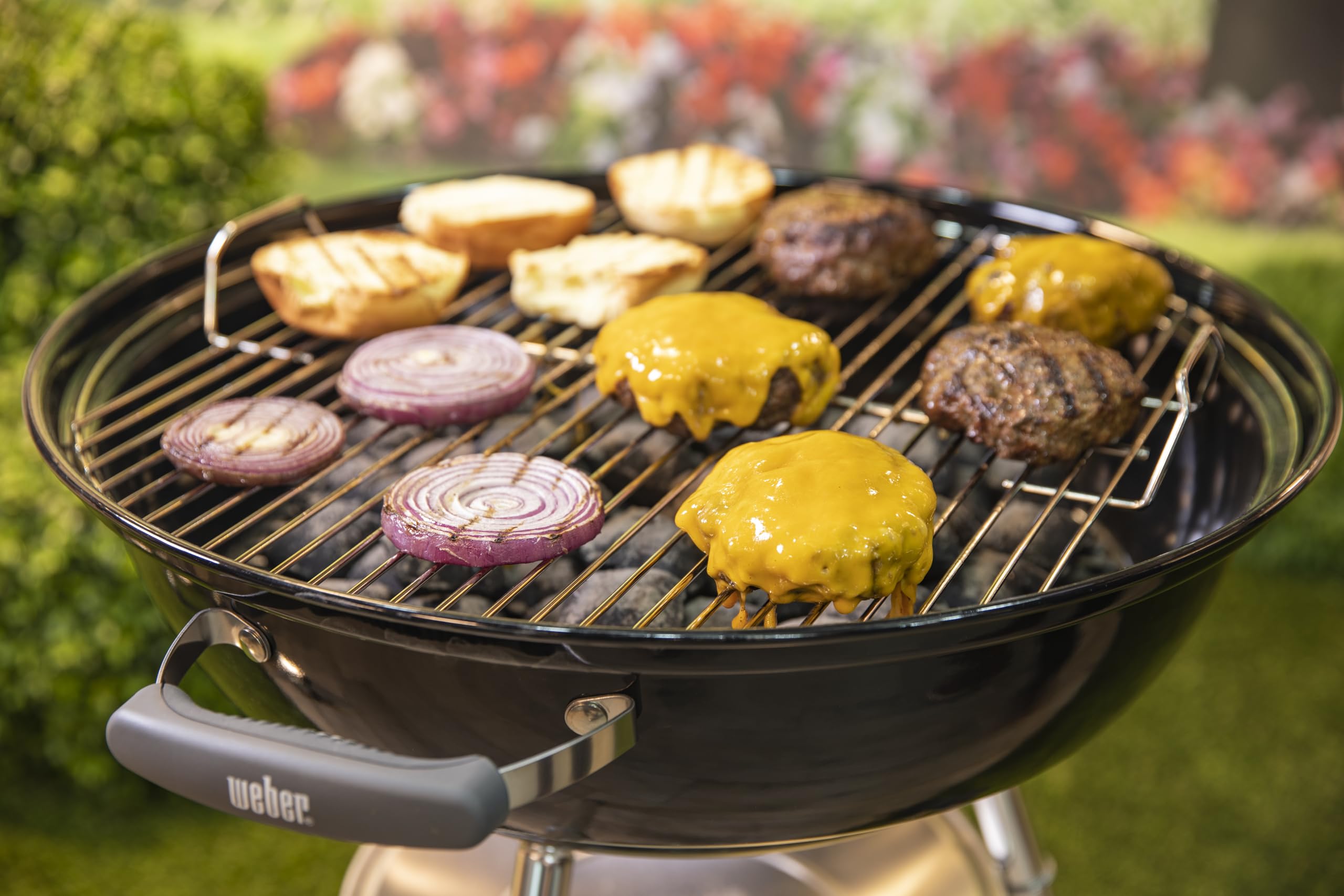 Weber Jumbo Joe porcelain-enameled lid detail preserving heat and resisting wear