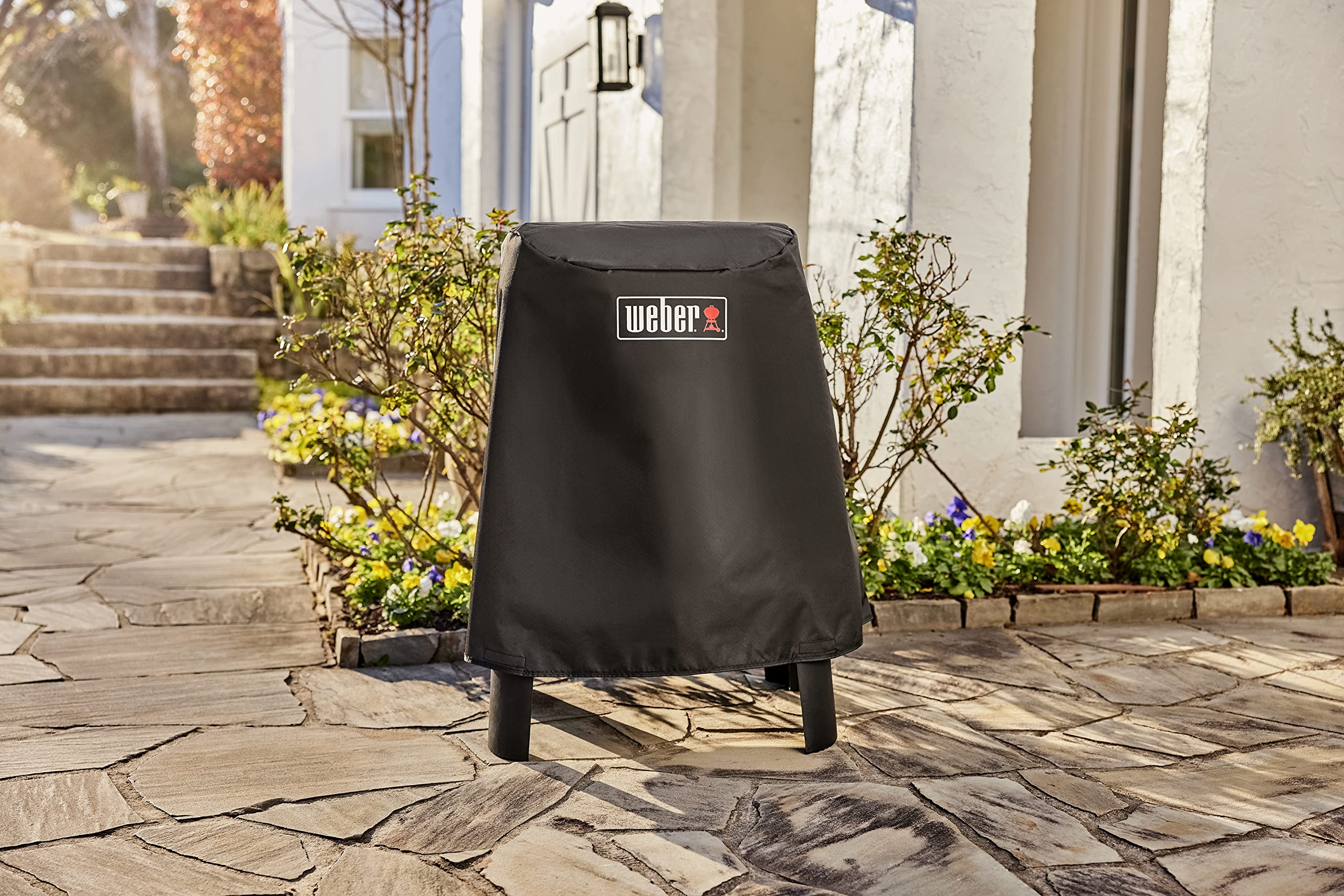 Weber Lumin cover fabric close-up highlighting UV-resistant texture and durability