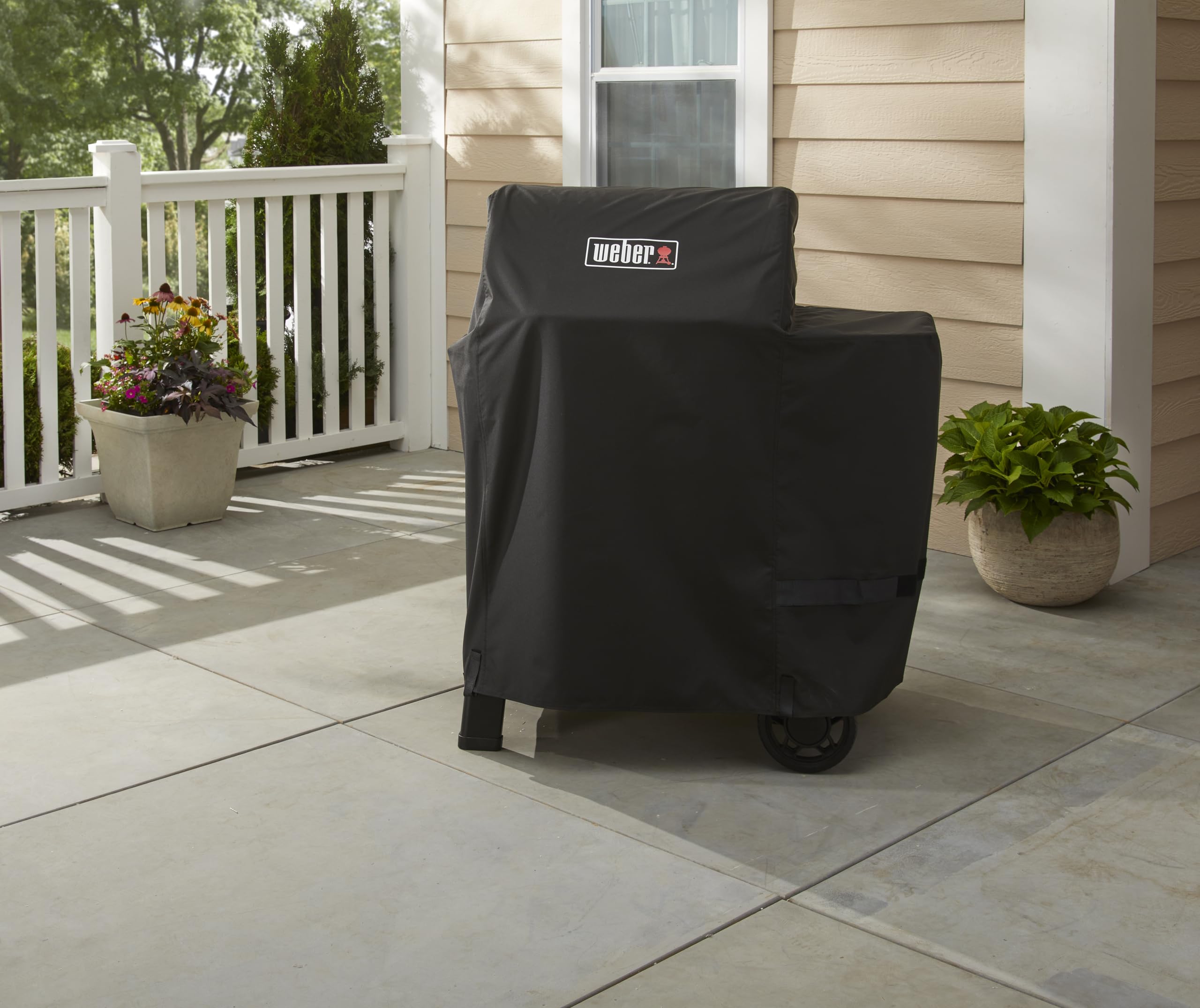 Weber Searwood 600 close-up fabric detail highlighting recycled PET durability