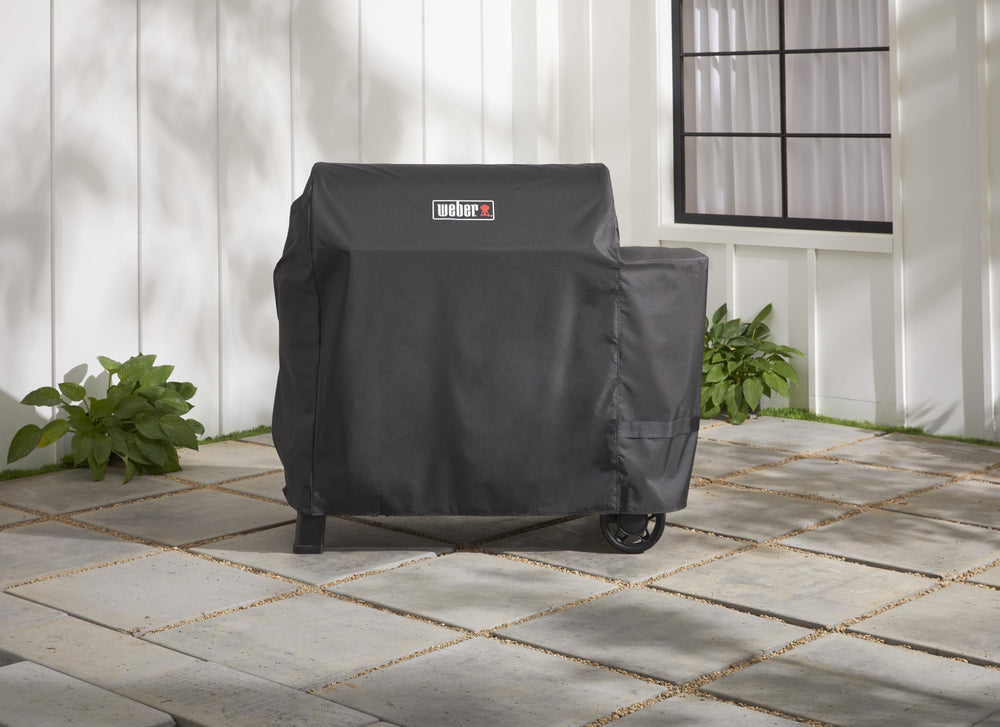 Weber Searwood 600 XL close-up of durable fabric texture highlighting weather resistance