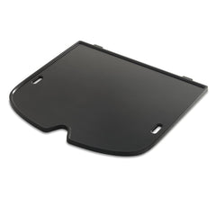 Weber Traveler griddle front view showing sturdy construction and fit