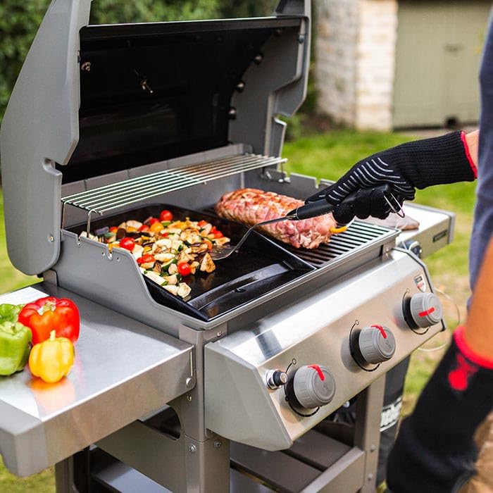 WEBROIL close detail of bar spacing showing even support and airflow benefits