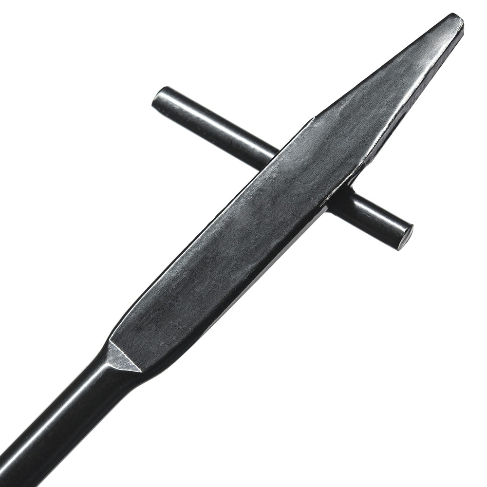 WeedSpinner full-length steel shaft on grass illustrating rigidity and reach