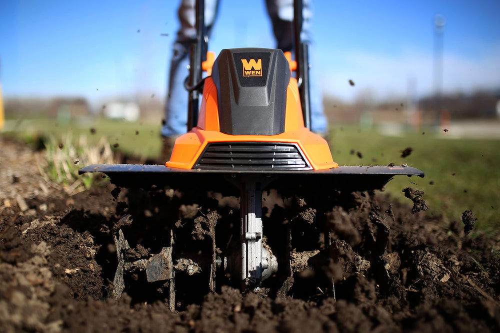WEN close-up of six reinforced steel tines demonstrating sturdy soil cutting
