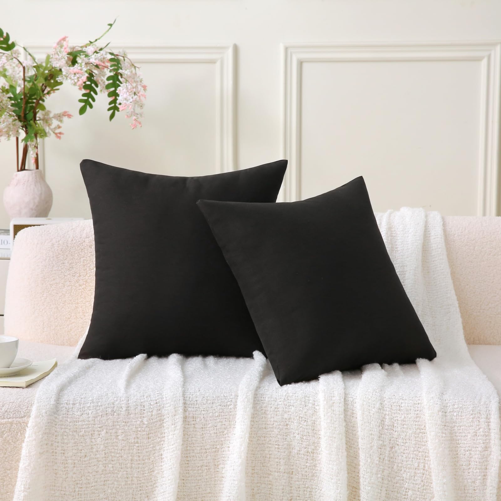 WHATWEARS retail-ready packaging showing two-pillows set and included inserts