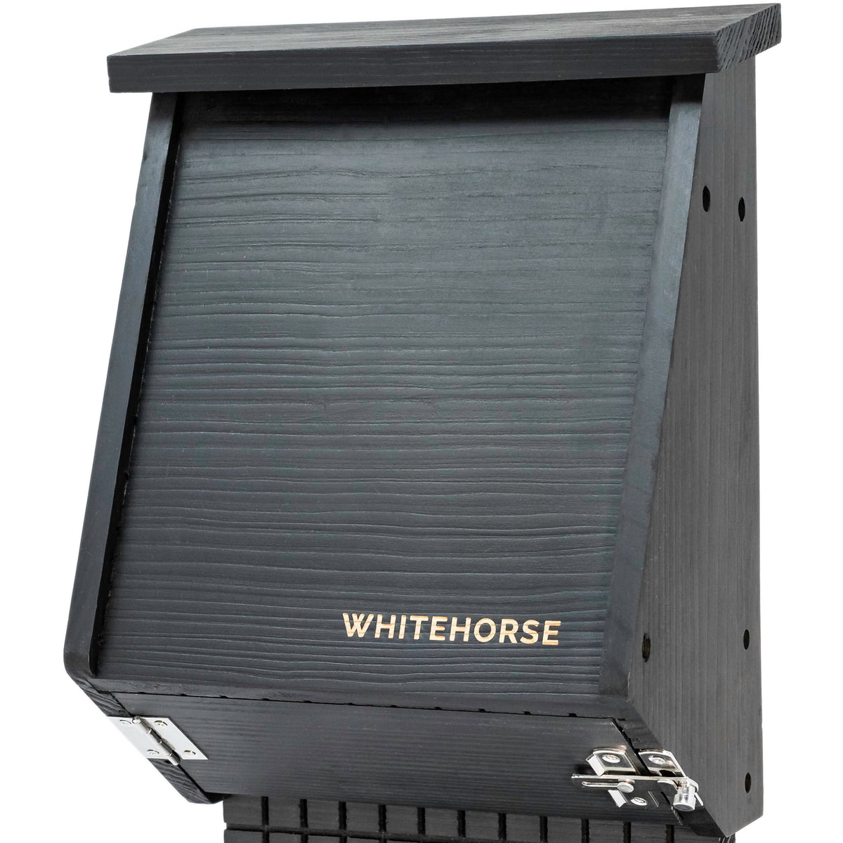 WHITEHORSE front view showing four-compartment entrance and durable design benefit