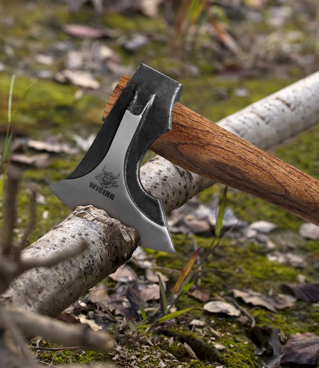 WICING hatchet handle grain detail showing hickory texture and shock-absorbing comfort