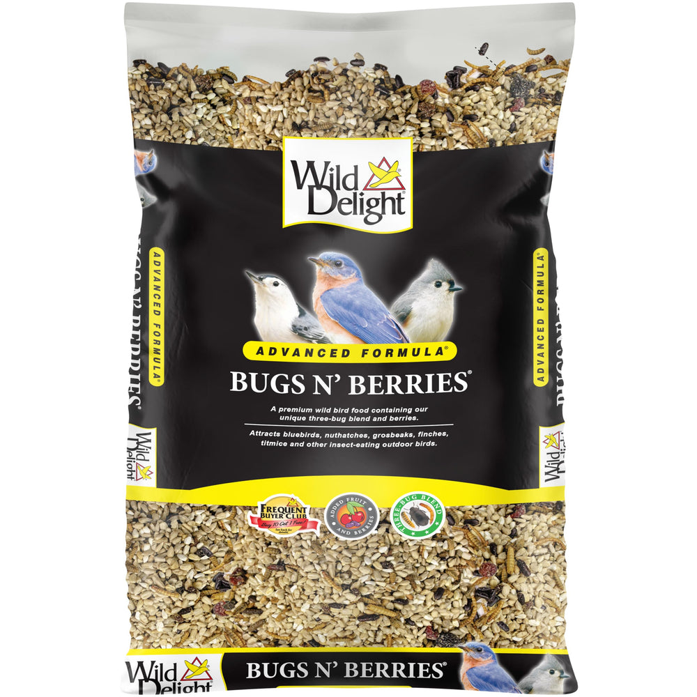 Wild Delight close-up of blend texture highlighting insects and berries for nutrition