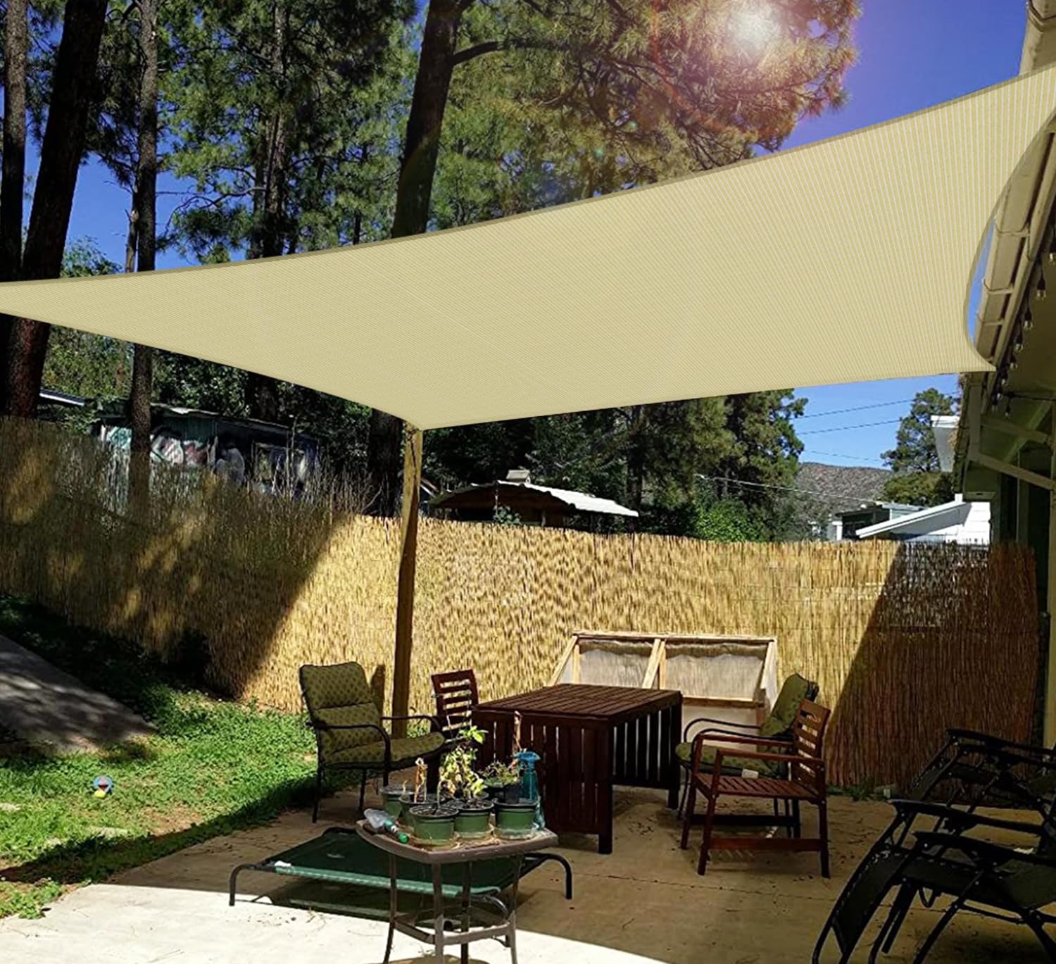 Windscreen4less curved edge detail demonstrating secure tensioned fit