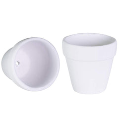 Winlyn image of drainage hole detail showing ready-to-plant convenience
