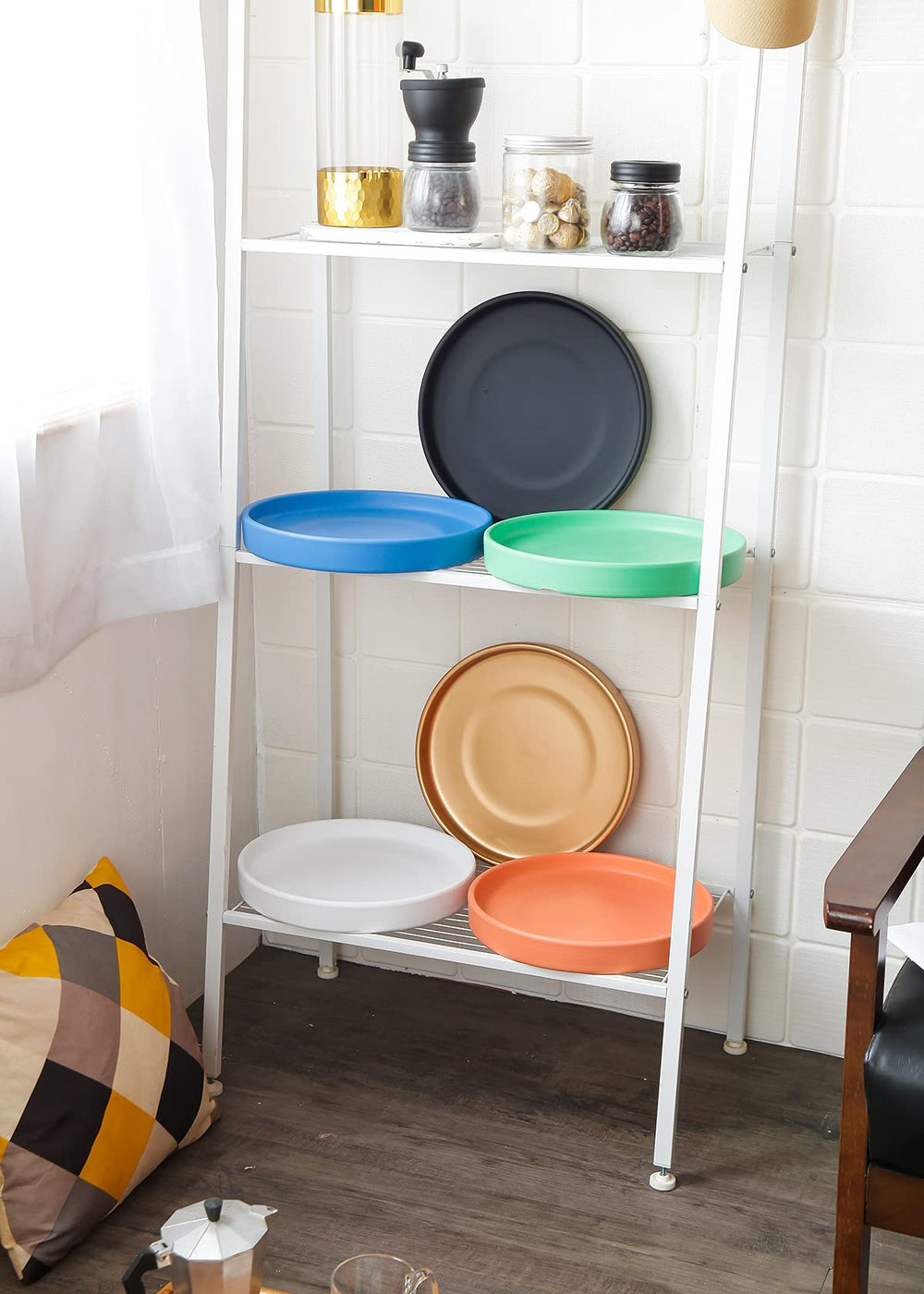 Woiida saucer with measuring tape showing 11-inch inner diameter for compatibility