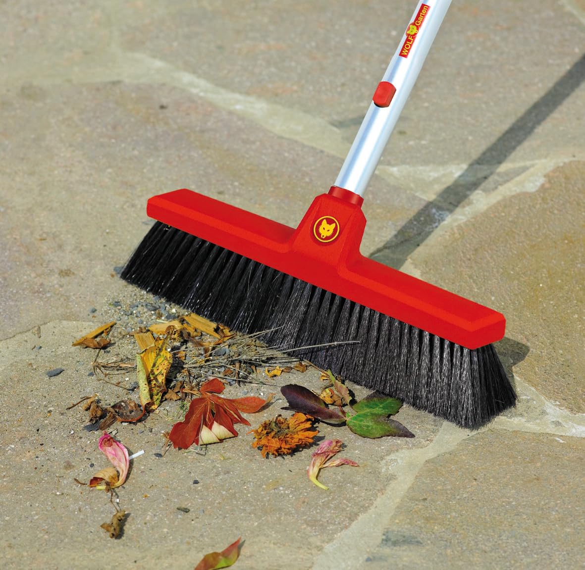 WOLF-Garten aluminum finish texture highlighting corrosion-resistant surface