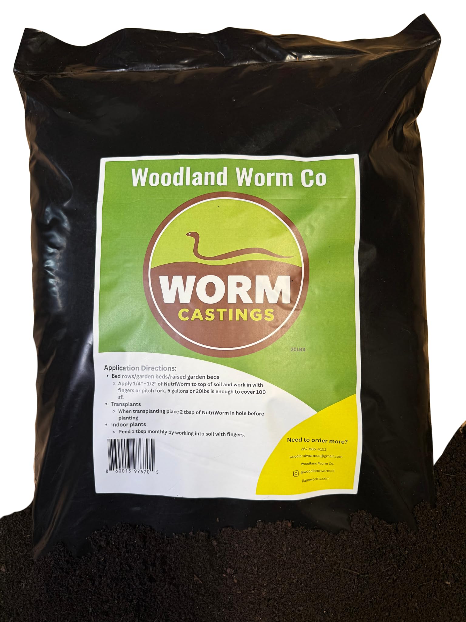 Woodland Worm Co label close-up highlighting all-natural, odor-free fertilizer benefits