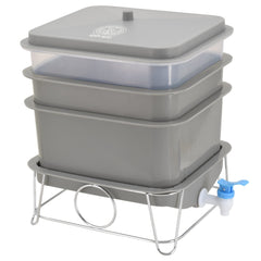Worm Nerd close-up of screened tray detail illustrating easy harvest and airflow benefit