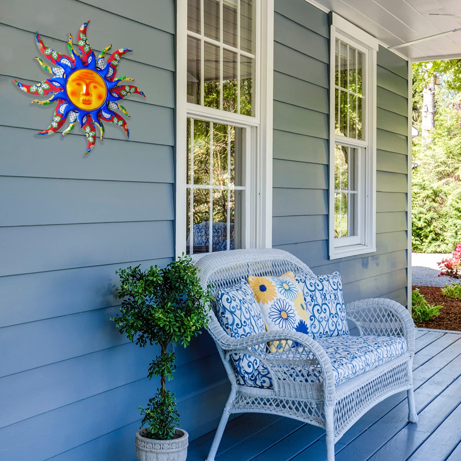 wotieuns sun next to chair showing scale and fit benefit