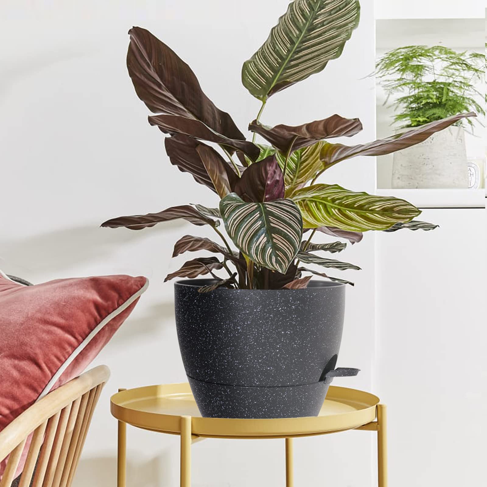 WOUSIWER potted plant on balcony demonstrating style and outdoor durability