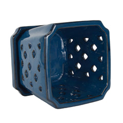 W&W matching saucer under pot capturing excess water to protect surfaces