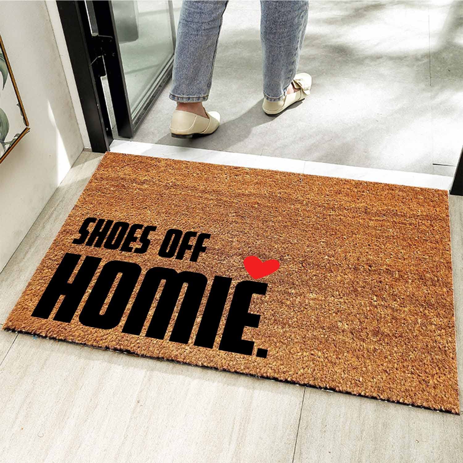 xlqhyh doormat on porch with shoes being wiped reduces indoor tracked dirt