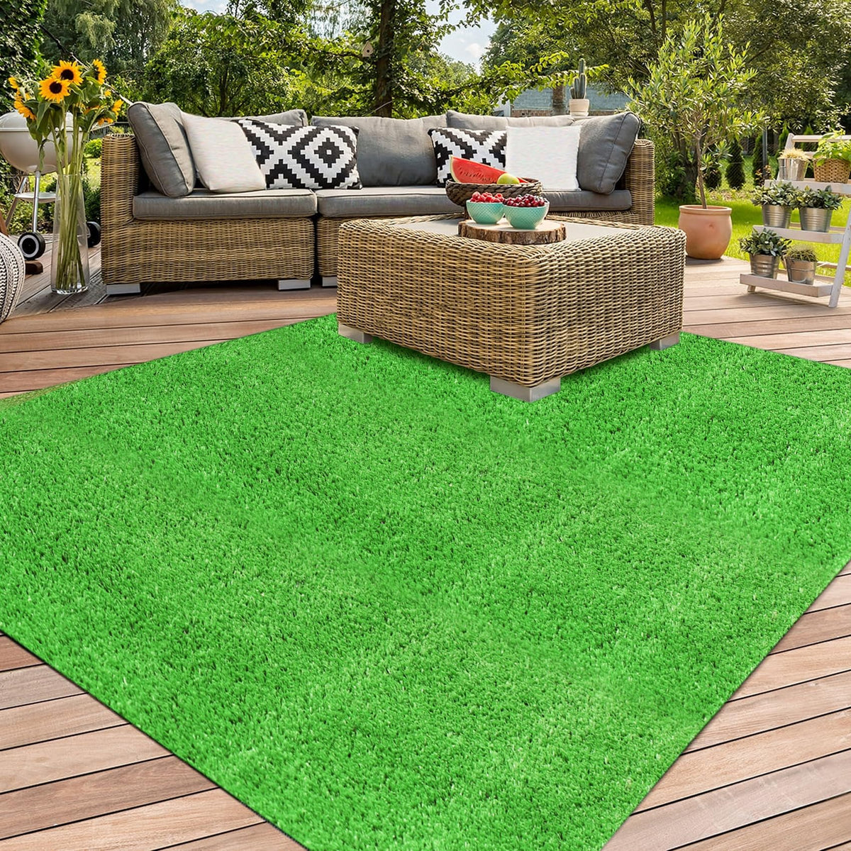 XLX TURF front view showing green 4x4 rug for easy curb appeal