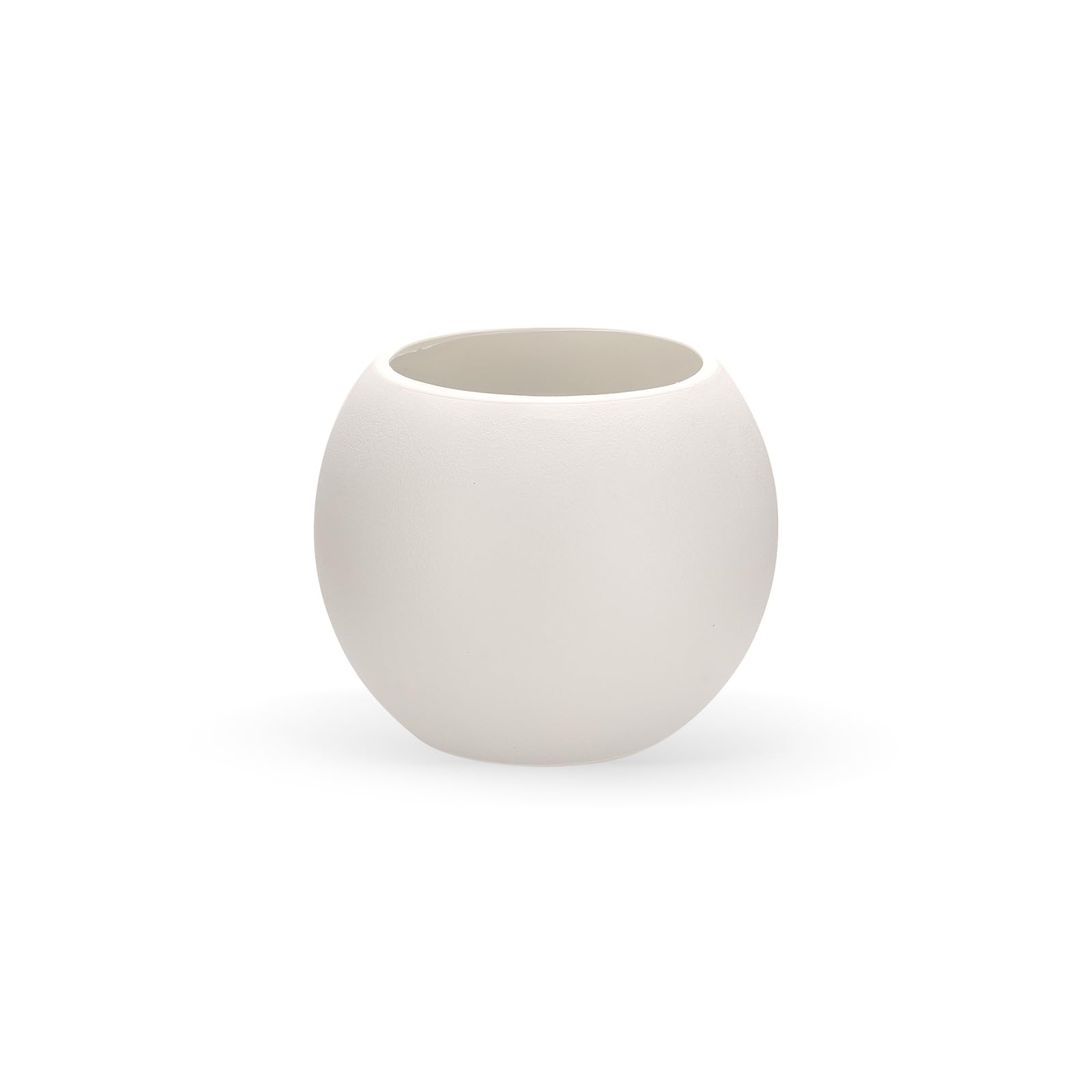 Yaghpy front view large round planter showing clean silhouette and durability