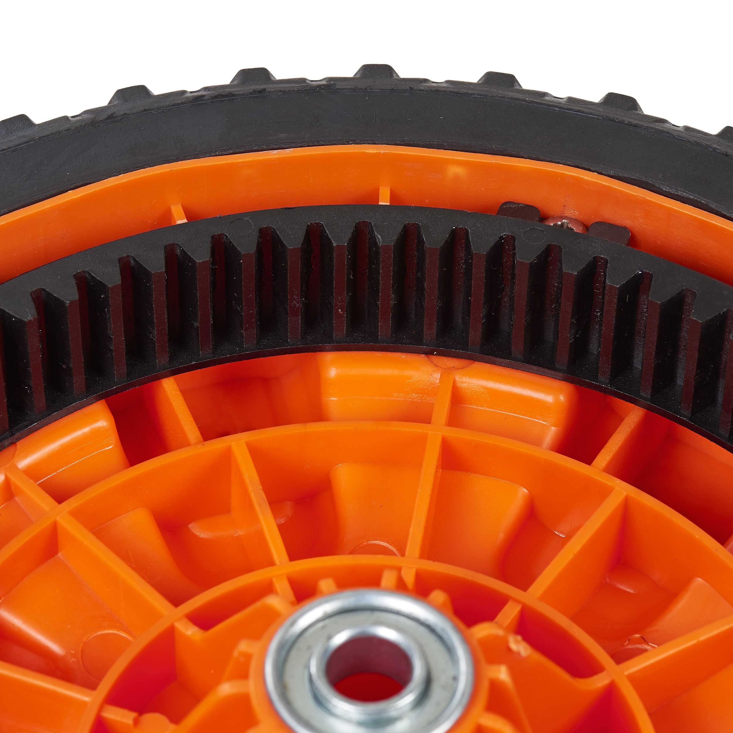 YARDMAX close-up of tread pattern offering durable ground grip