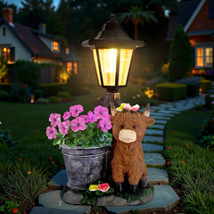 YEPOTUE front view of highland cow statue showing decorative charm and welcoming look