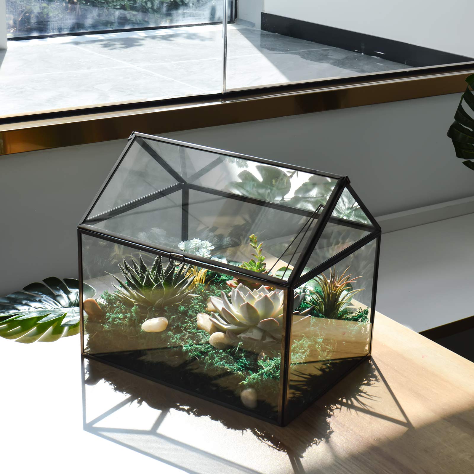 YIMORENCE V close-up of reinforced glass corner and black frame, highlights sturdy construction