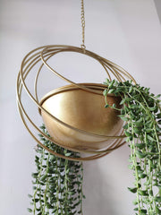 YISSEN RISEON chain and hook detail demonstrating secure hanging support benefit