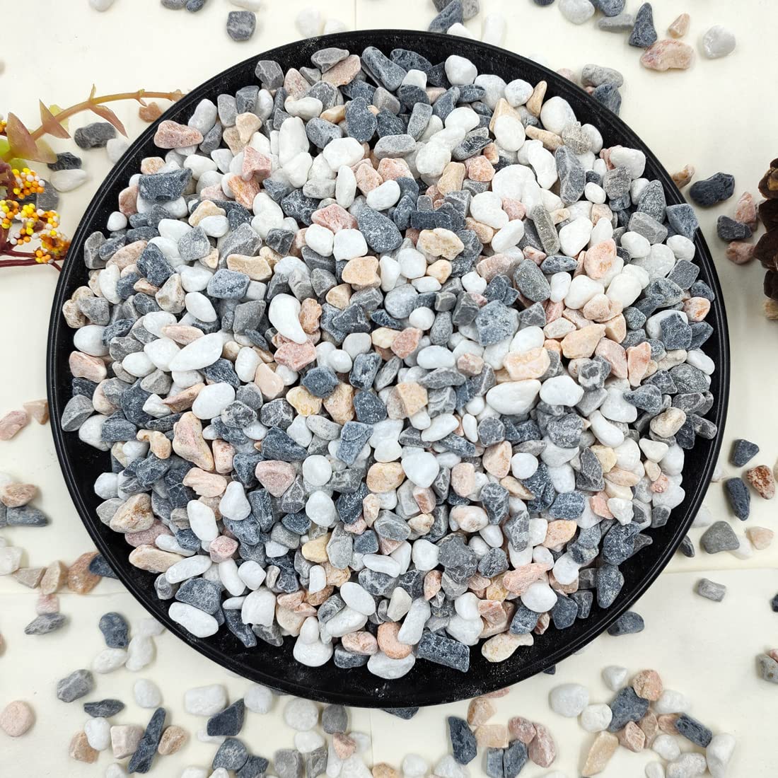 YISZM front of bag showing 10lb mixed-color pebbles and clear product view for easy selection