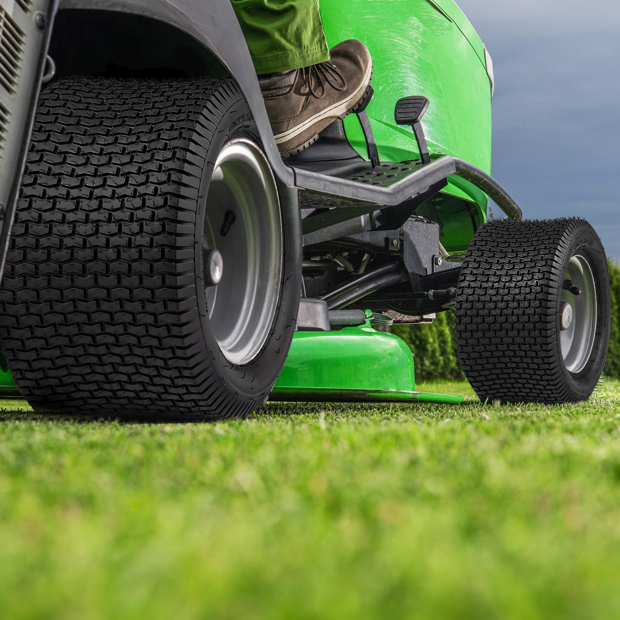 YITAMOTOR tire beside ruler showing diameter and rim width for accurate sizing
