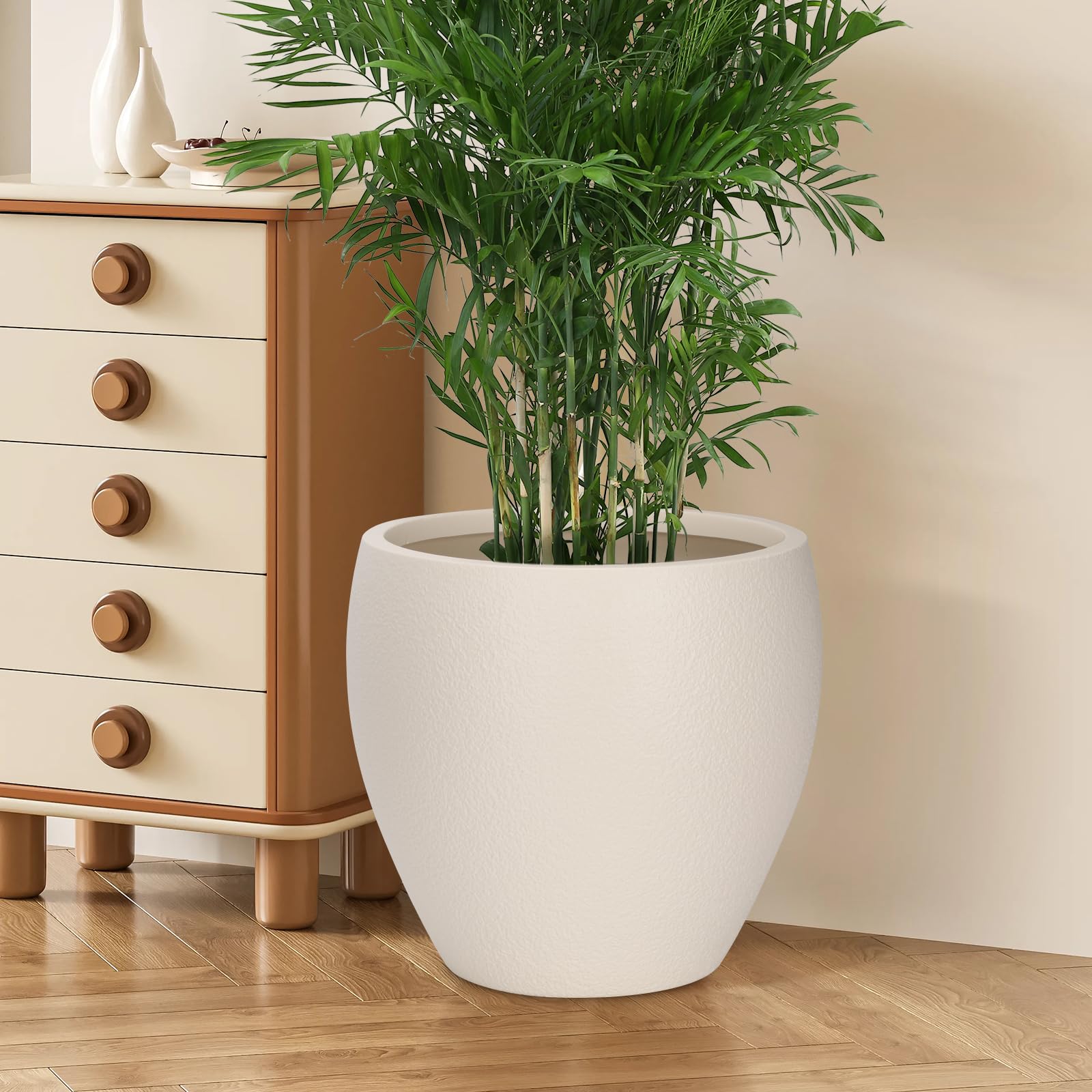 YNNICO three pots beside a ruler showing exact sizes and planting capacity