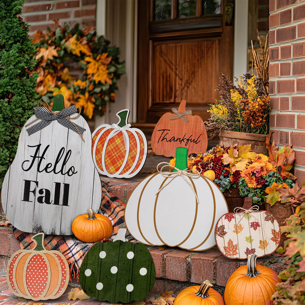 Yookeer porch display with pumpkin signs in use, creates welcoming entrance