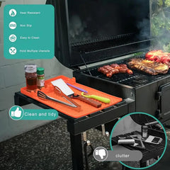 Ytuomzi size scale with spatula and tongs demonstrating capacity and tool separation