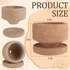 Yungyan close-up of clay texture highlighting breathable material benefit