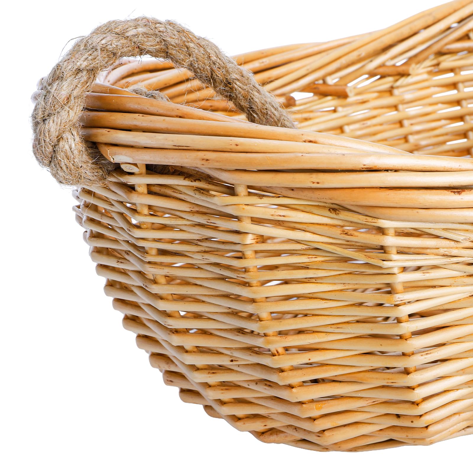 ZEAYEA basket arranged with gifts demonstrating ideal DIY present use