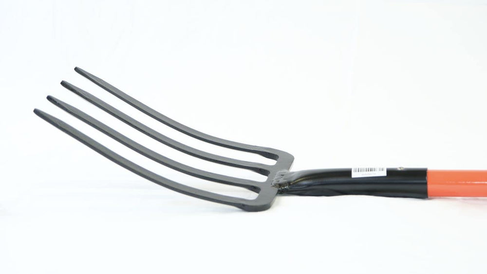 Zeluga steel D-grip handle close-up for secure, two-handed leverage