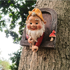 ZEshops close-up of gnome sculpting showing intricate hand-painted texture