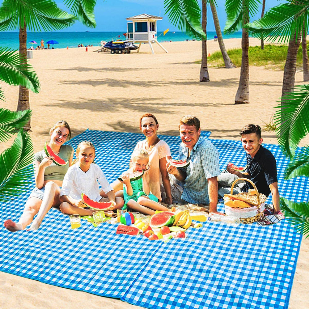 ZHUYNXIR on a beach with family enjoying sand-free seating